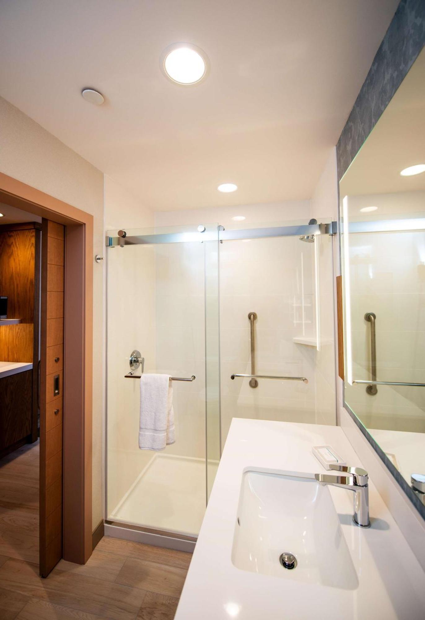 Hilton Garden Inn Moncton Downtown, Nb Экстерьер фото