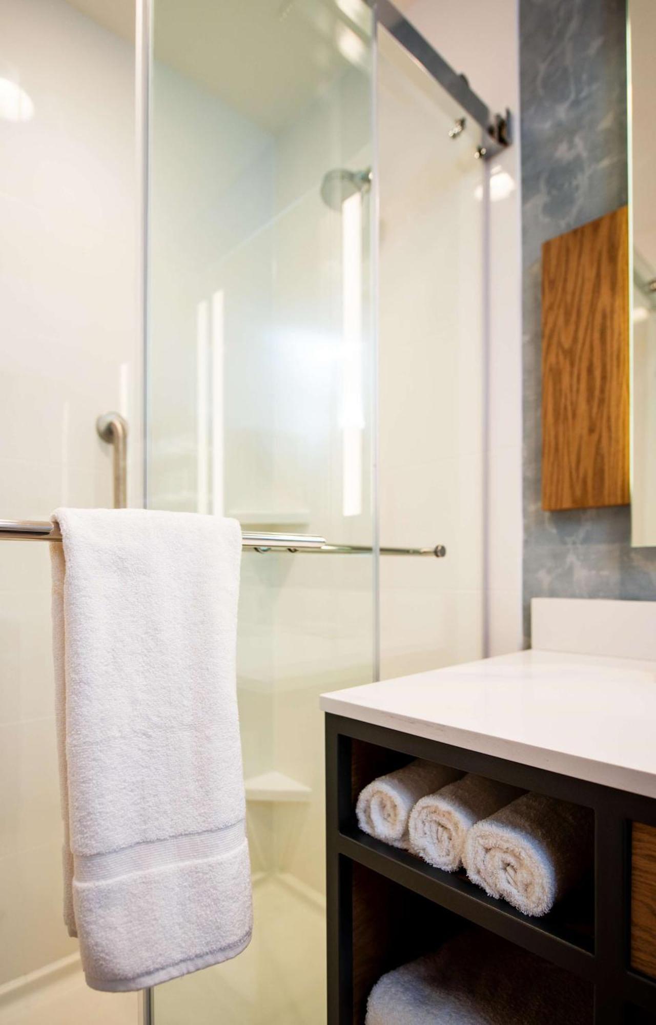 Hilton Garden Inn Moncton Downtown, Nb Экстерьер фото