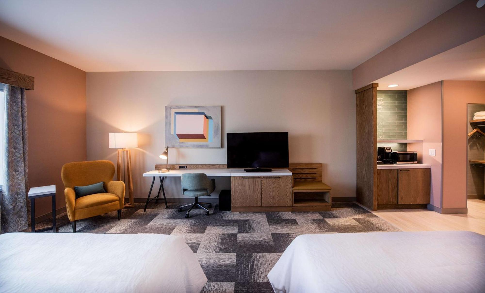 Hilton Garden Inn Moncton Downtown, Nb Экстерьер фото